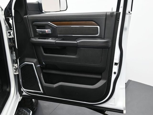 2022 RAM 3500 Laramie 20" Wheels Leather-Trimmed Seats