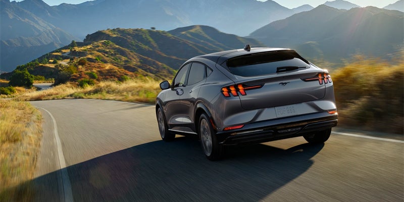 Mustang-Mach-E silver 2023